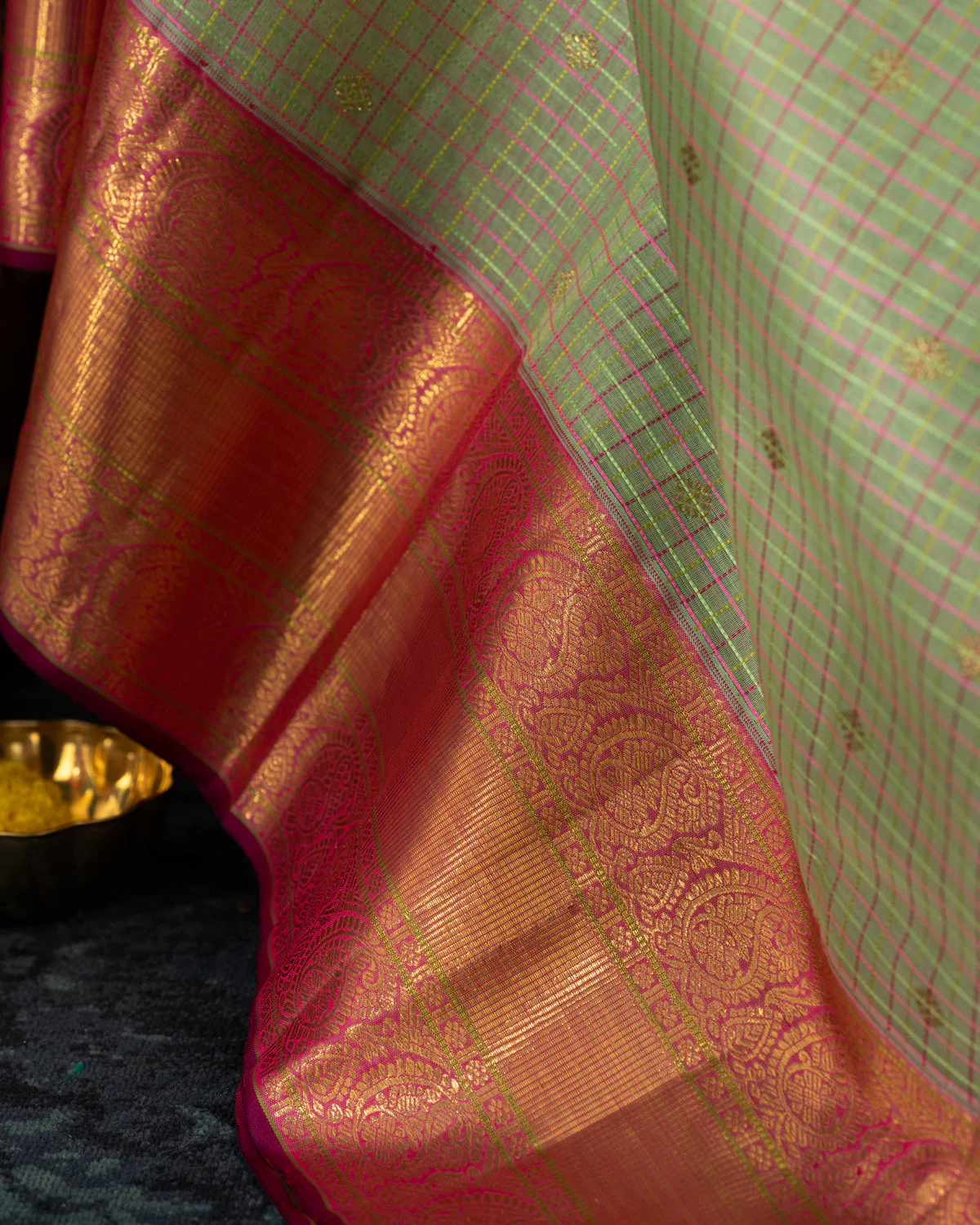 Pastel Green & Pink Kanchipuram Silk Saree With Checks & Buttas - Image 5