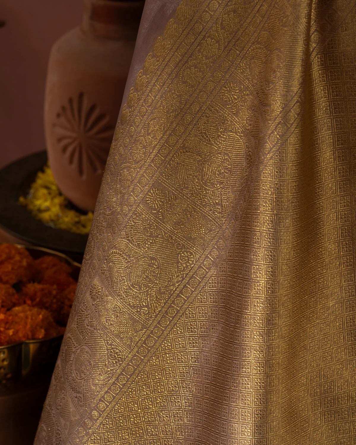 Pastel Pink Kanchipuram Silk Saree With Silver & Gold Zari Weaves - Image 4