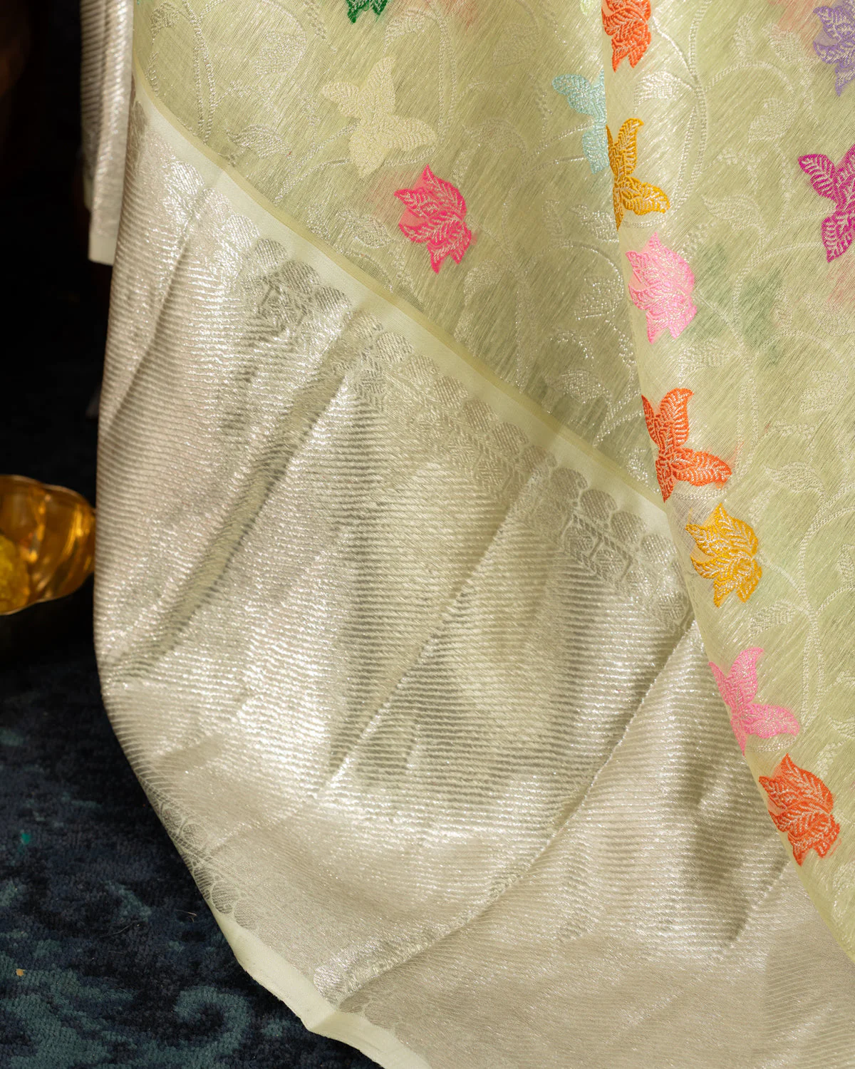 Pastel Green Kanchipuram Kora Silk With Minakari Jaal Weaves - Image 5