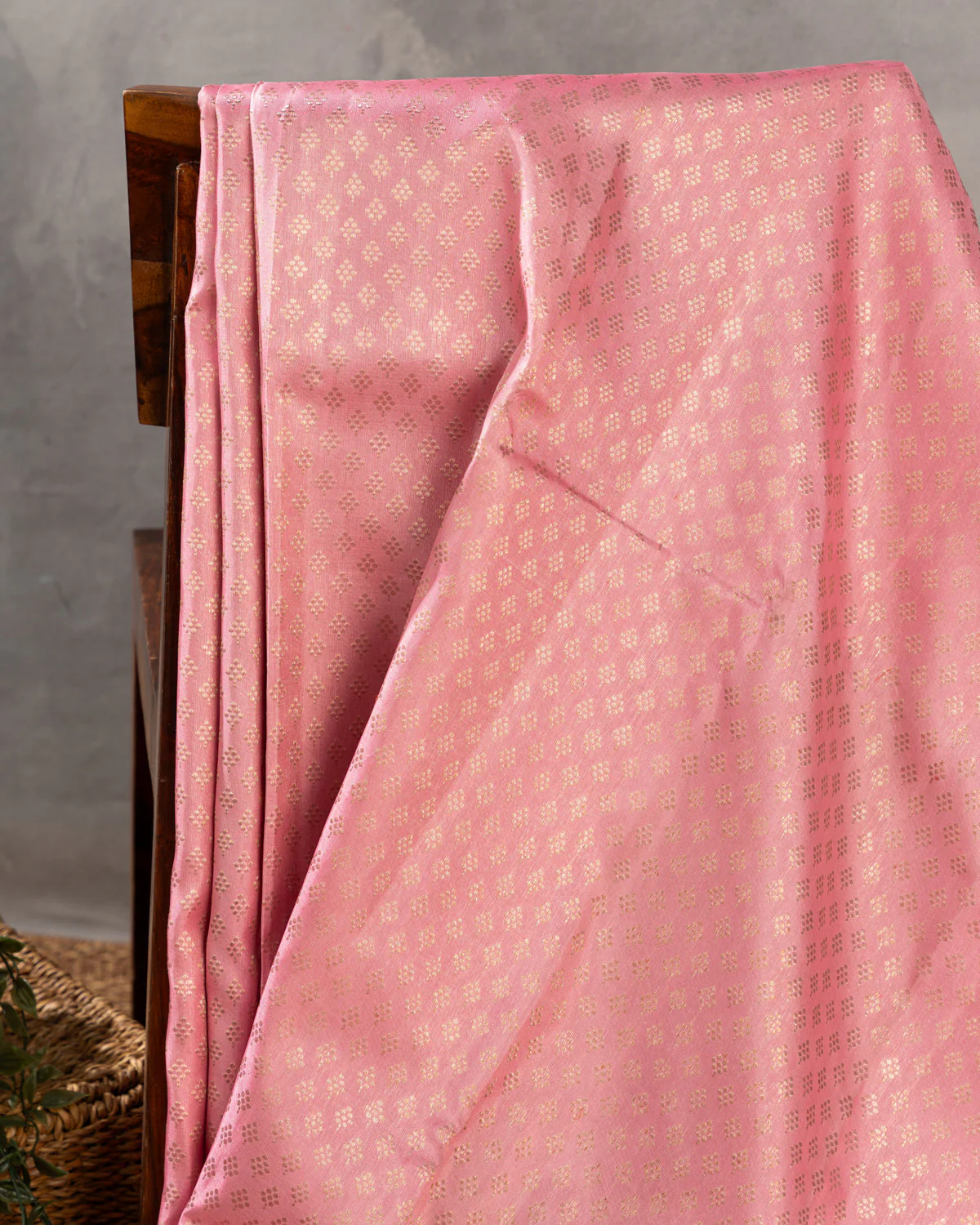 Light Pink Kanchipuram Silk Saree With Brocade Weaves - Image 10
