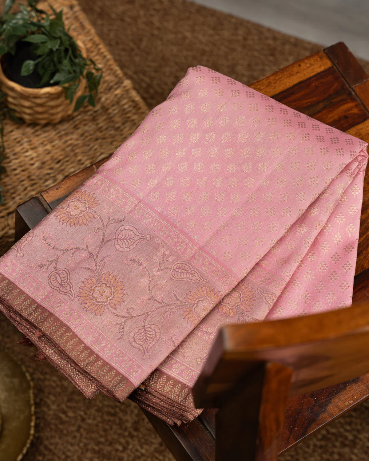 Light Pink Kanchipuram Silk Saree With Brocade Weaves - Image 2