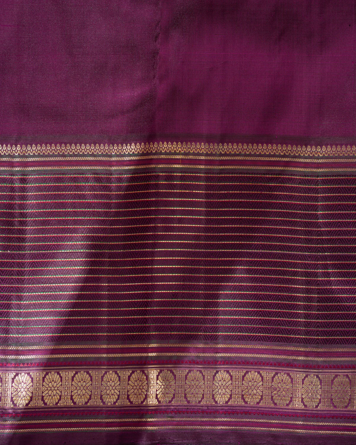 Peach Pink & Purple Kanchipuram Silk Saree With Zari Weaves In Contrast Pallu - Image 7
