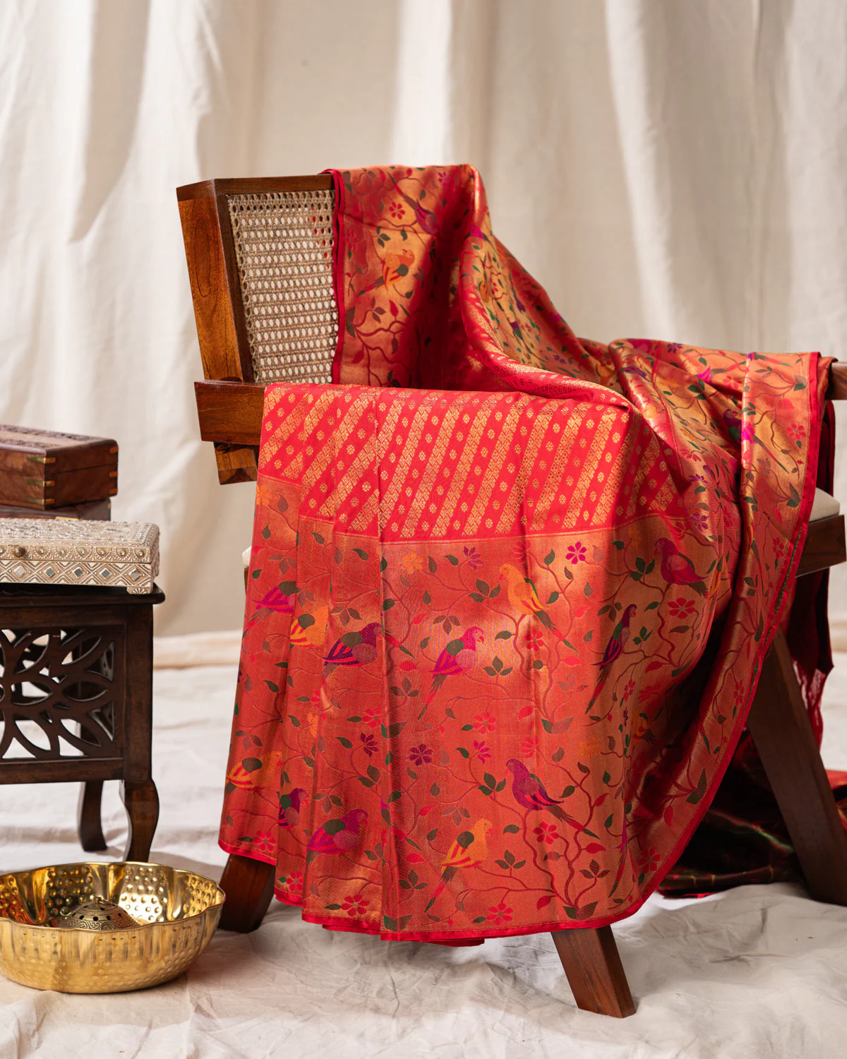 Red Kanchipuram Silk Saree With Rich Paithani Pallu - Image 4