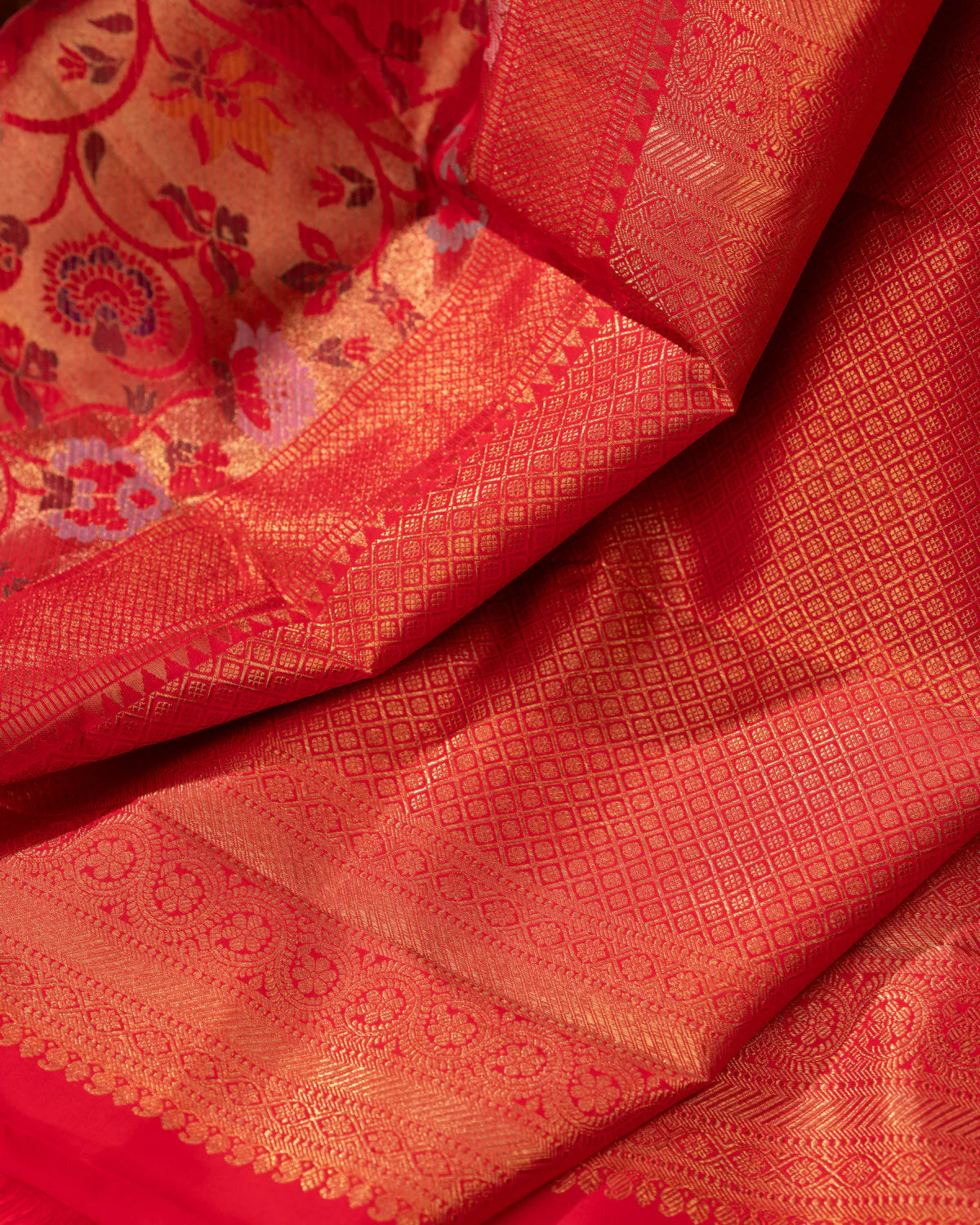 Red Kanchipuram Silk Saree With Zari Weaves & Rich Floral Border - Image 4