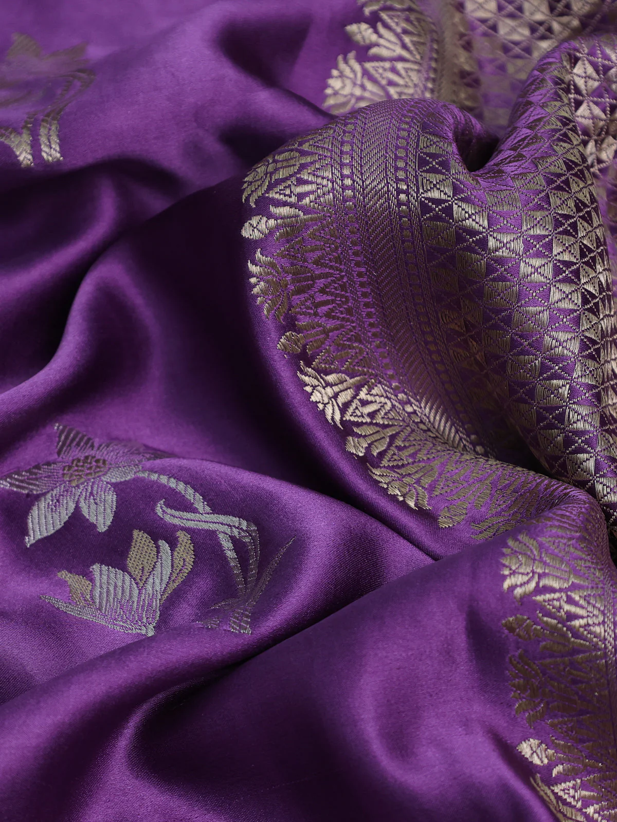 Lavender Banarasi Mushru Silk Saree - Image 3