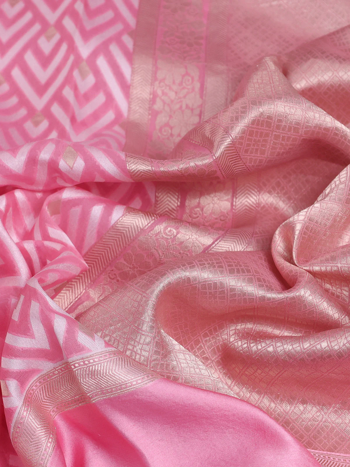 Light Pink Banarasi Kora Saree With Allover Thread Weaves And Satin Border - Image 3