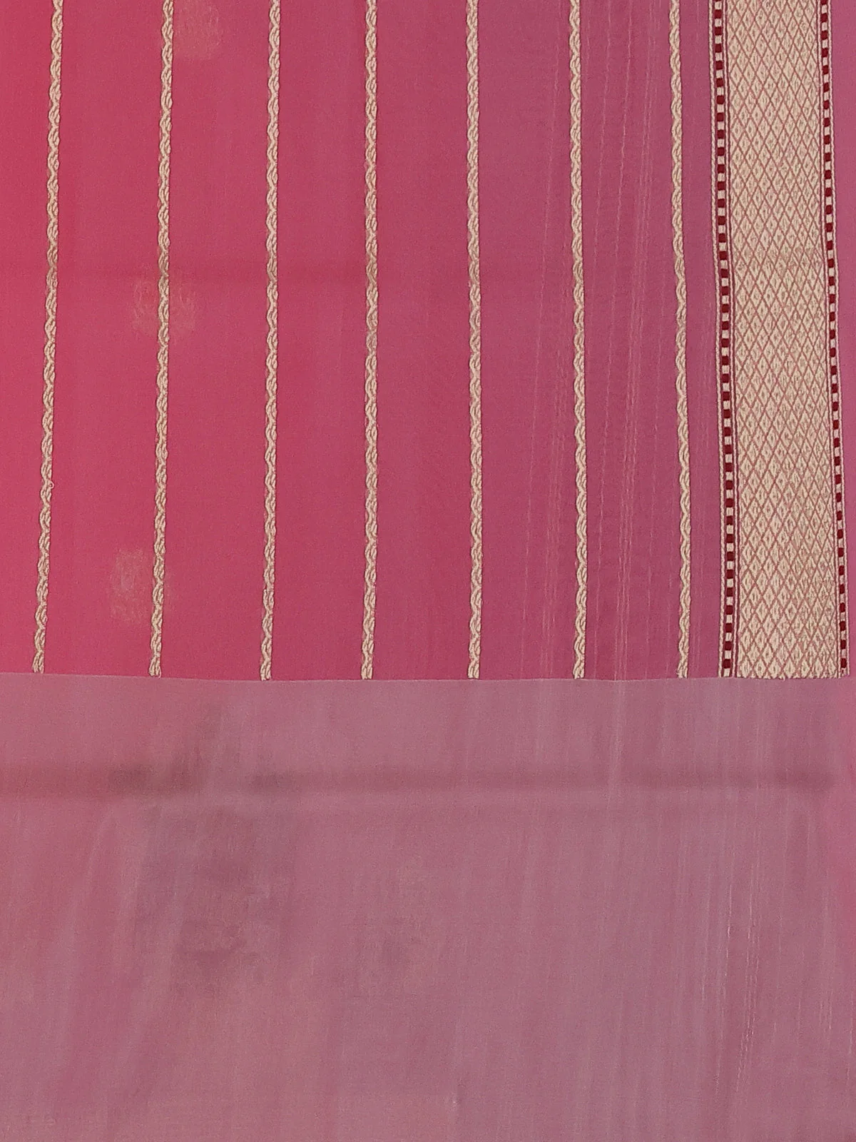 Light Pink Banarasi Kora Saree With Allover Zari Buttas & Rich Border - Image 4