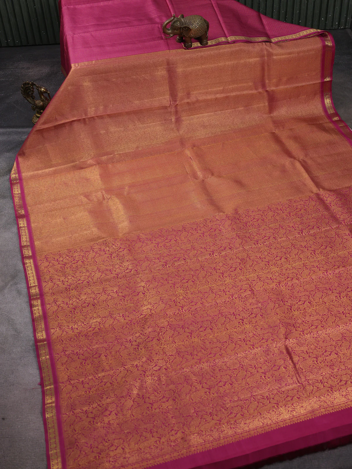 Magenta  Kanchipuram Silk Saree - Image 2