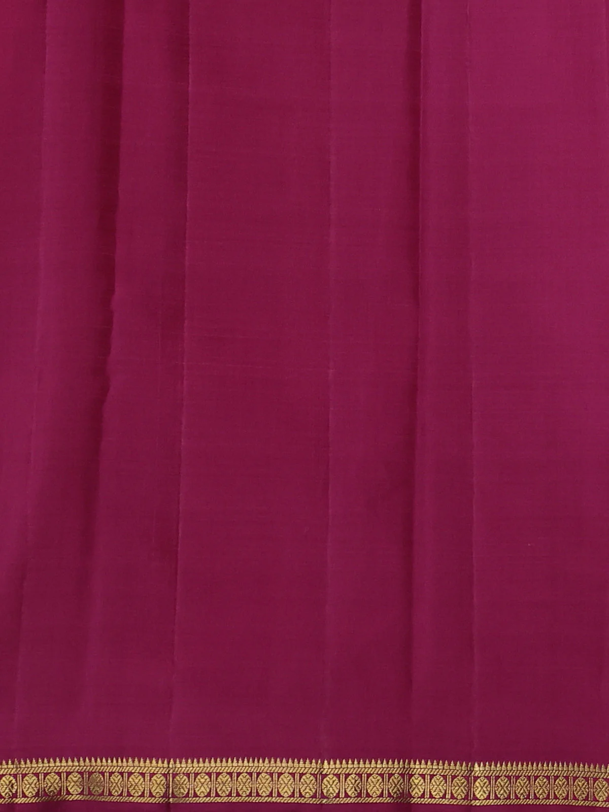Magenta  Kanchipuram Silk Saree - Image 4