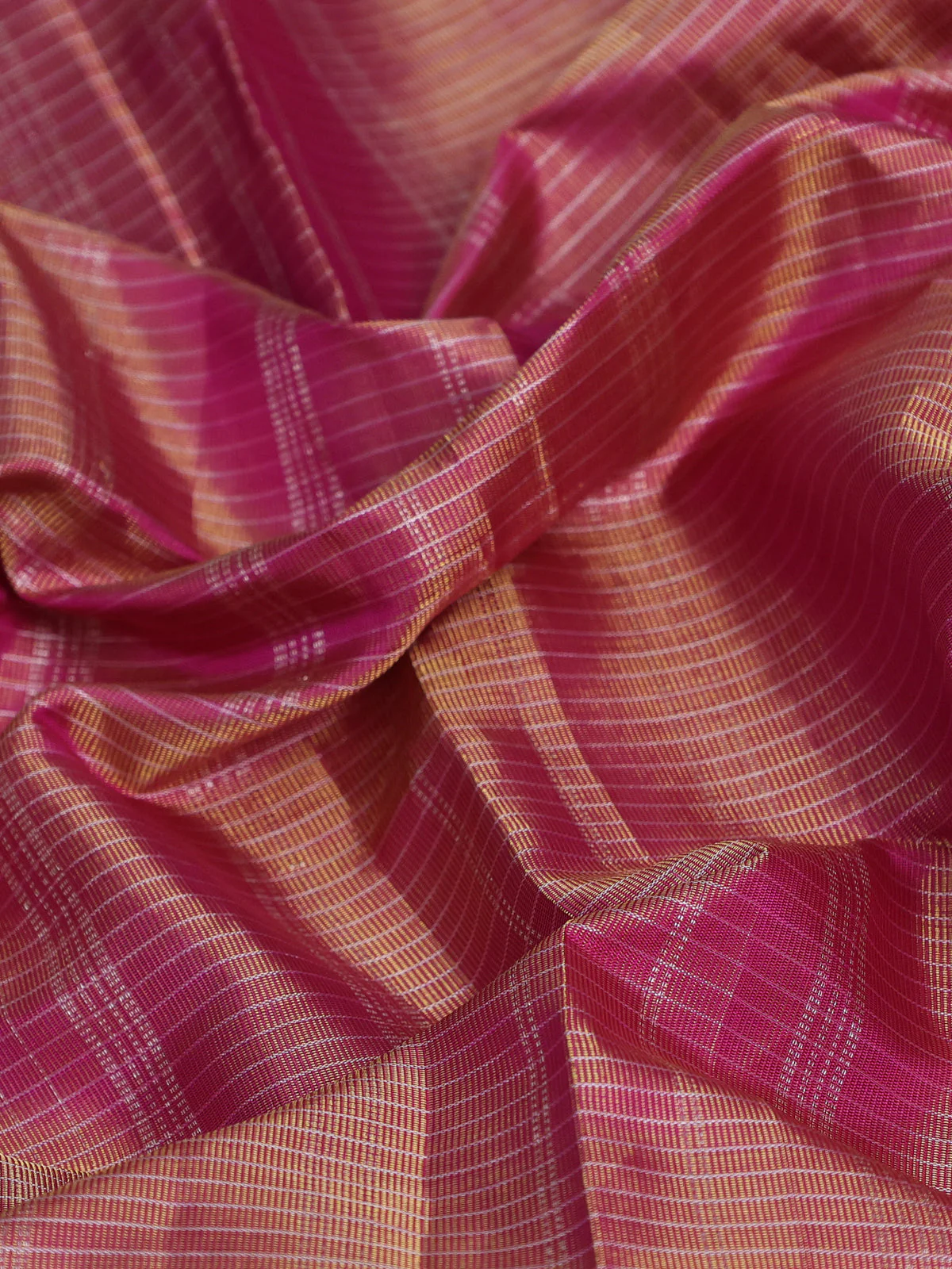 Magenta Pink Kanchipuram Silk Saree - Image 3