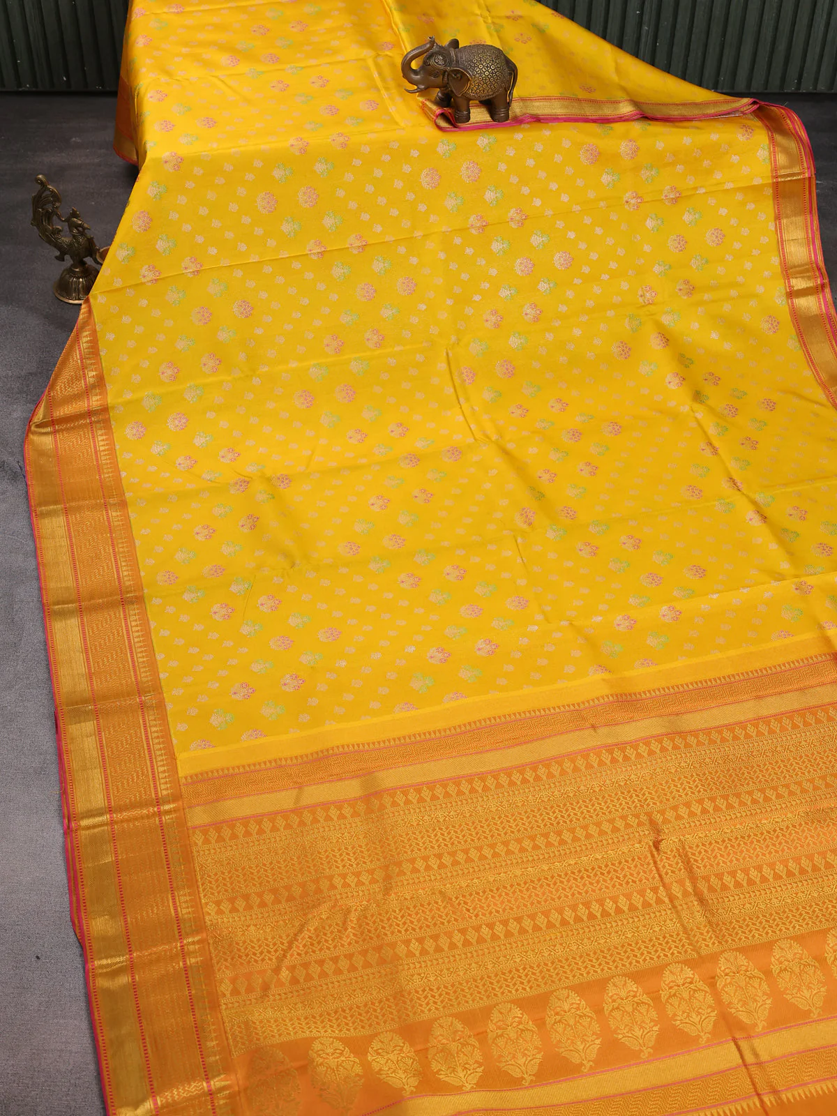 Mango Yellow-Pink Pure Kanchipuram Silk Saree - Image 2