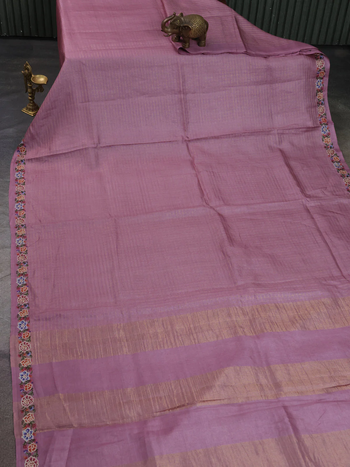 Mauve Pink Tussar Silk Saree - Image 2