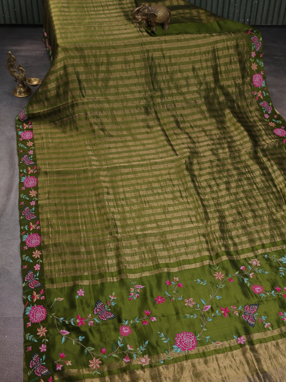 Mehendi Green Embroidered Banarasi Silk Saree - Image 2