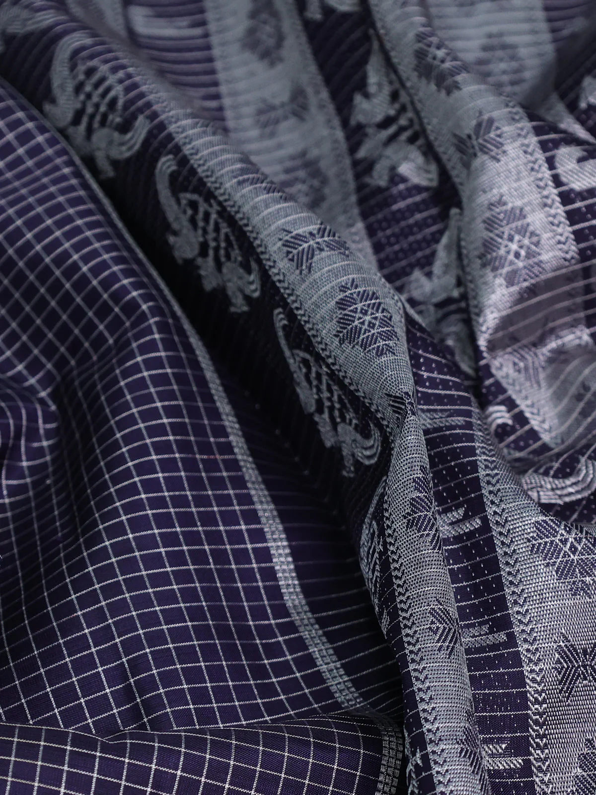 Navy Blue Kanchipuram Silk Saree - Image 3