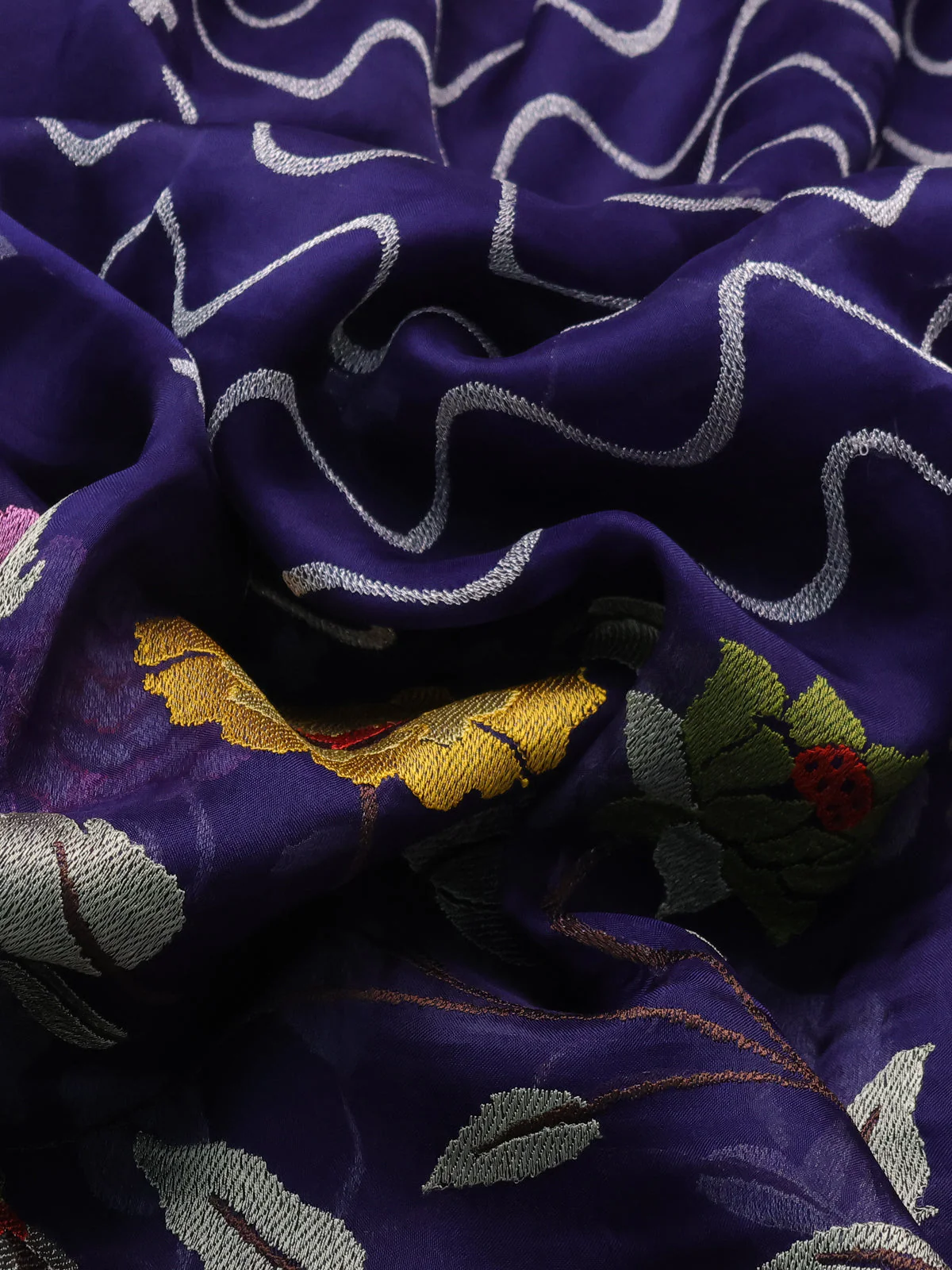 Navy Blue Organza Silk Saree With Floral Embroidey & Rich Muniya Style Border - Image 3