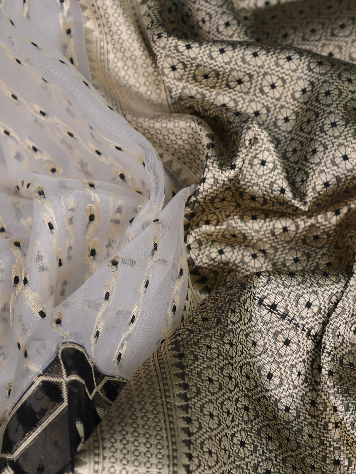 Off White - Black Banarasi Kora Saree With Zari Weaves & Long Motifi Border - Image 3