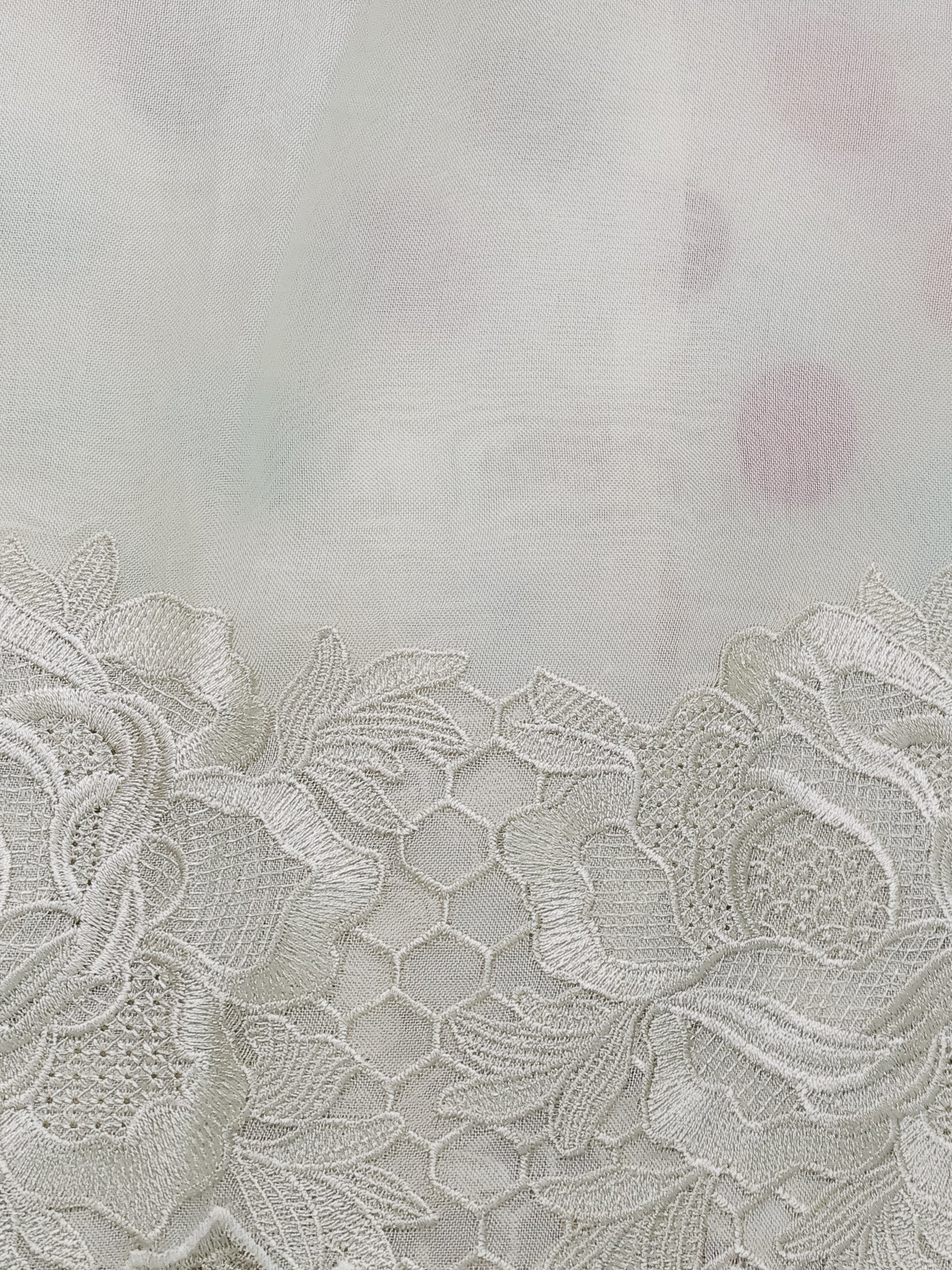 Off White Organza Silk Saree - Image 4