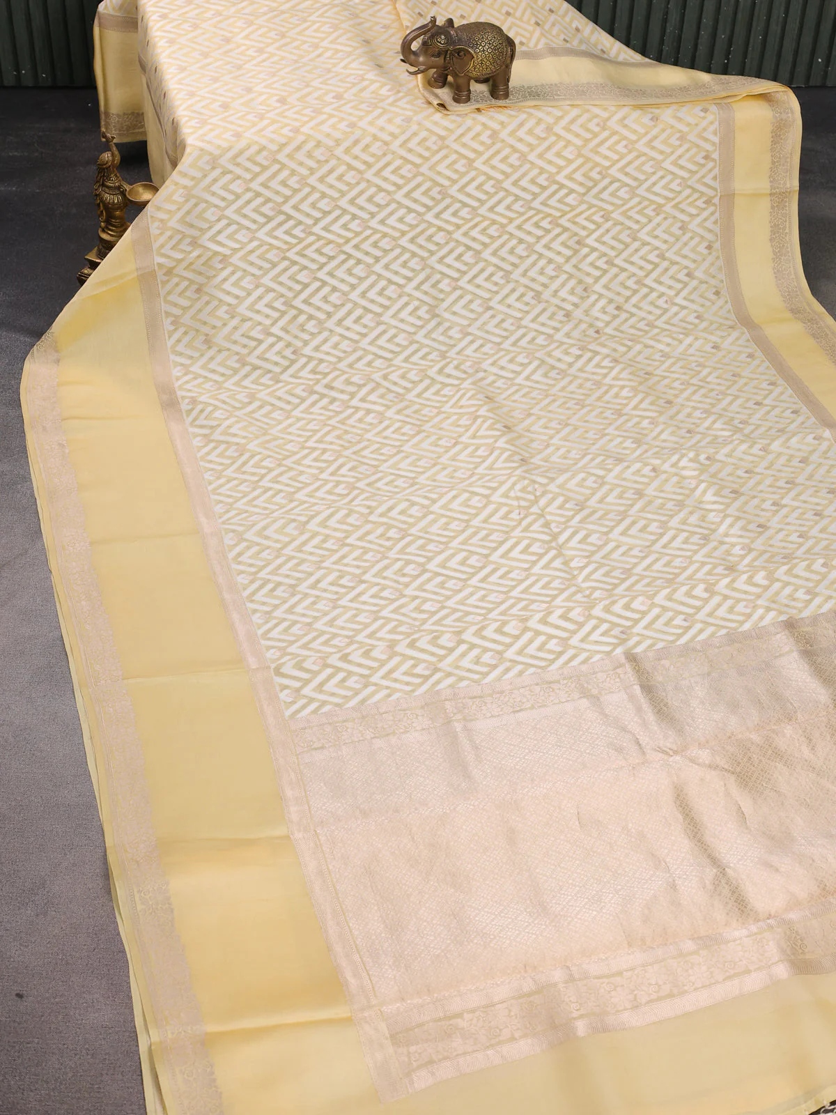 Pale Yellow Banarasi Kora Saree With Allover Thread Weaves And Satin Border - Image 2