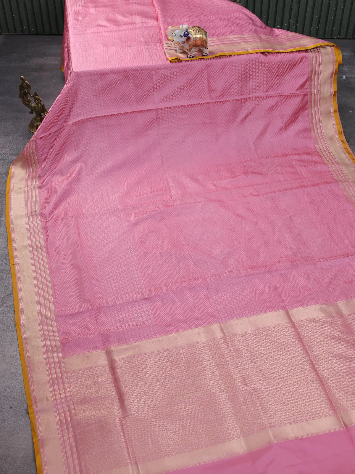 Pastel Pink Banarasi Tanshoi Silk Saree - Image 2