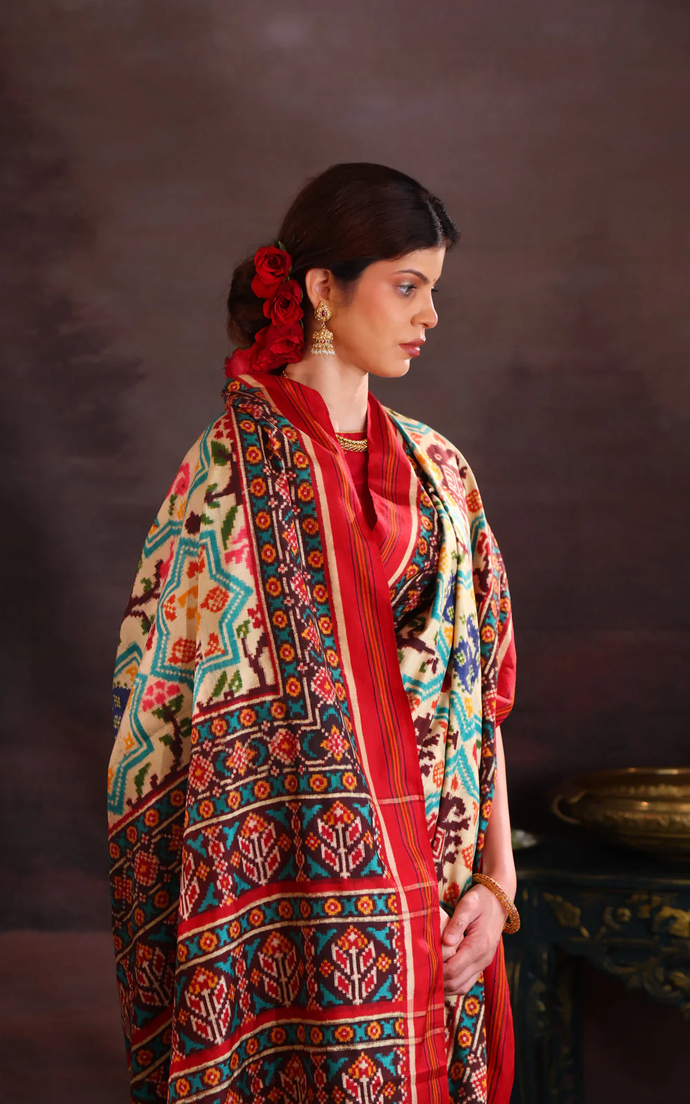 Cream & Red Patan Patola Silk Saree - Image 6