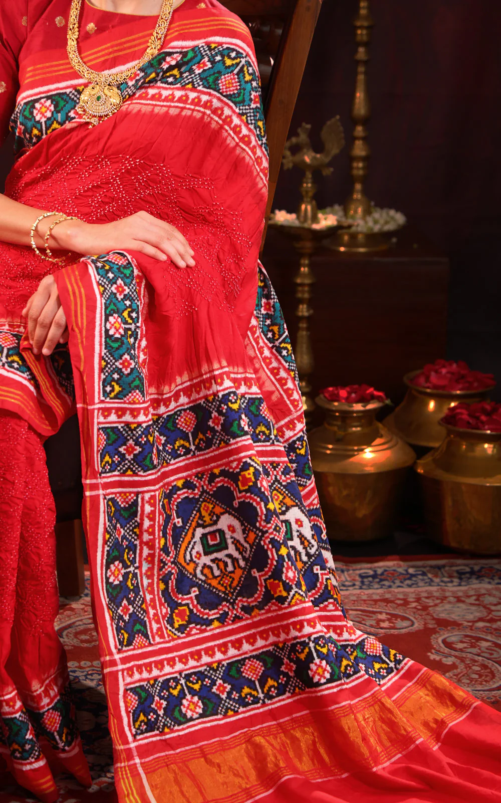 Red & Navy Blue Patan Patola Silk Saree With Bandhej - Image 3