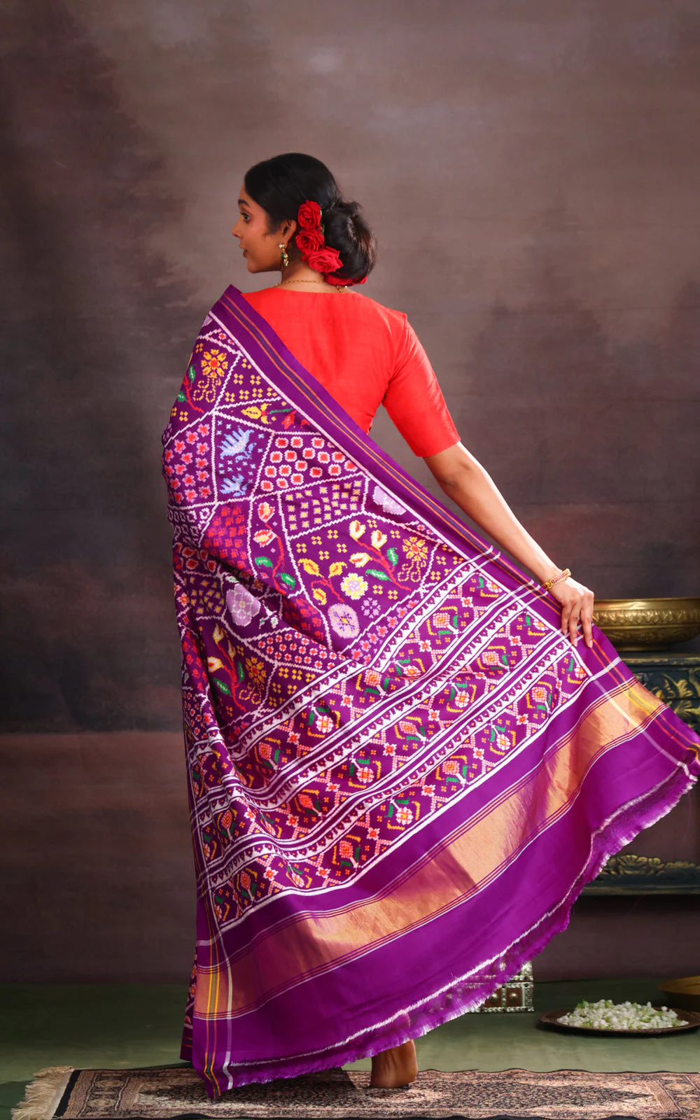 Violet Patan Patola Silk Saree - Image 5