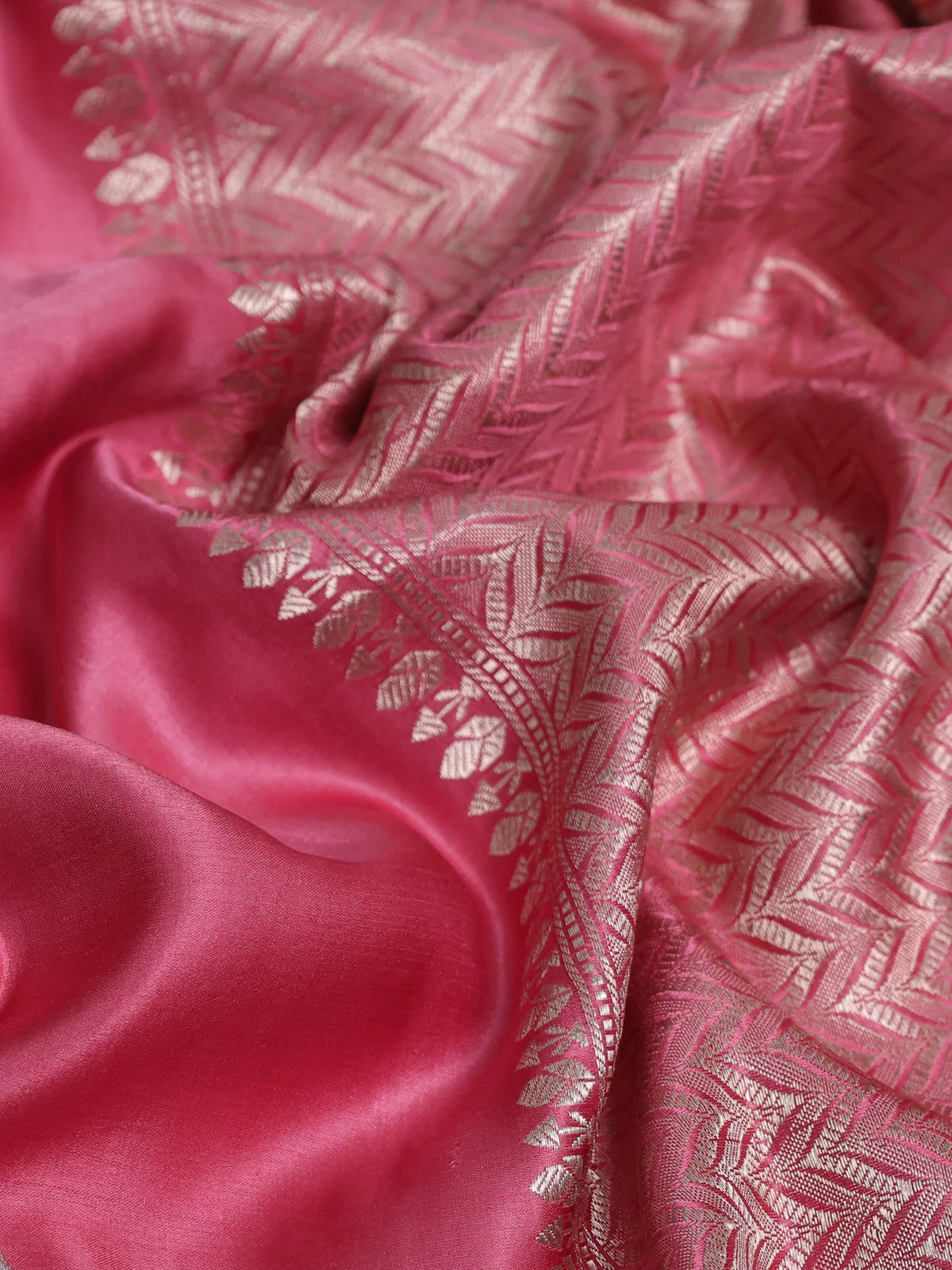Peach Banarasi Mushru Silk Saree - Image 3