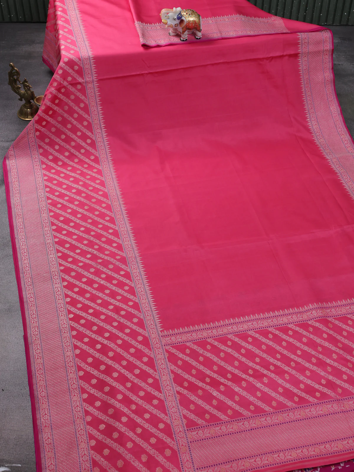 Peach Pink Banarasi Silk Saree - Image 2