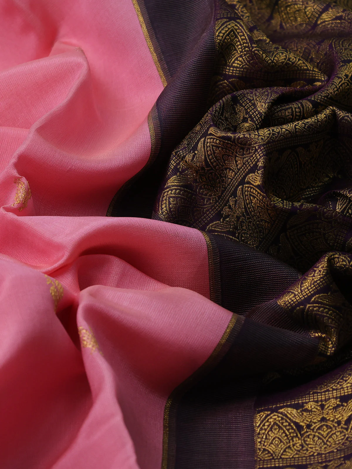 Peach Pink & Deep Purple Kanchipuram Kora Silk Saree With Zari Buttas & Rich Zari Border - Image 3