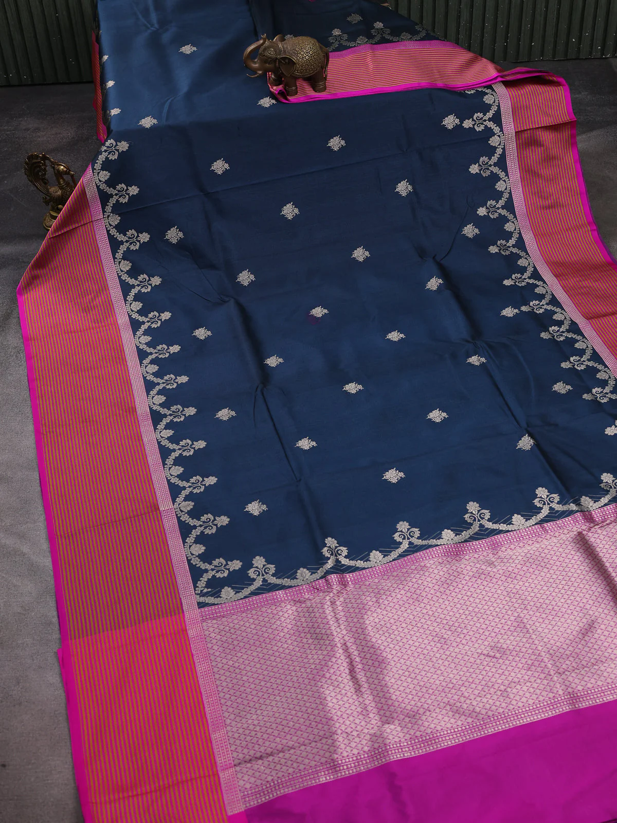 Peacock Blue-Pink Banarasi Tussar Silk Saree - Image 2