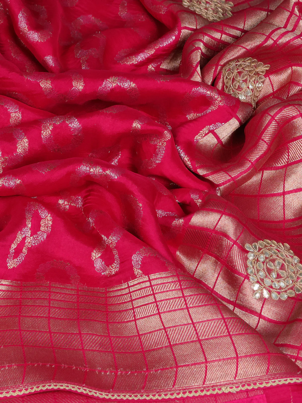 Pink Banarasi Silk Saree With Embroidered Readymade Blouse - Image 3