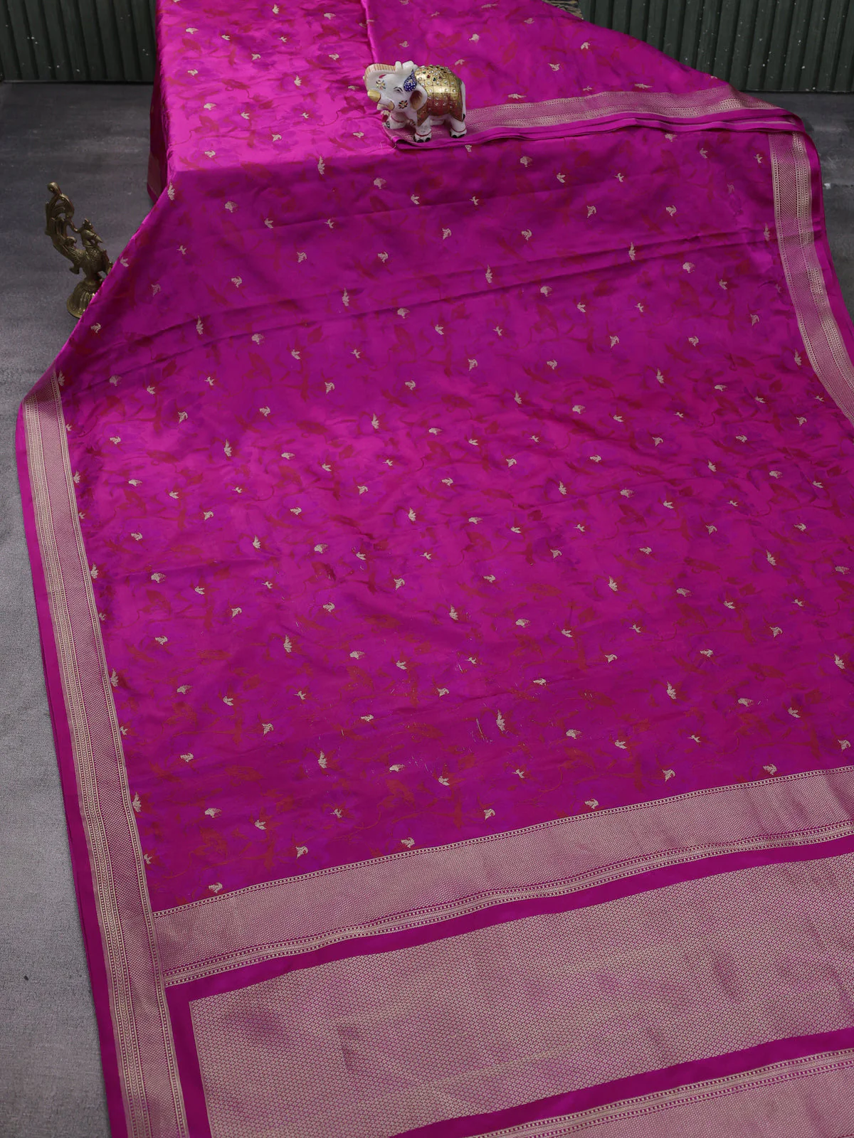 Pink Banarasi Tanshoi Silk Saree - Image 2