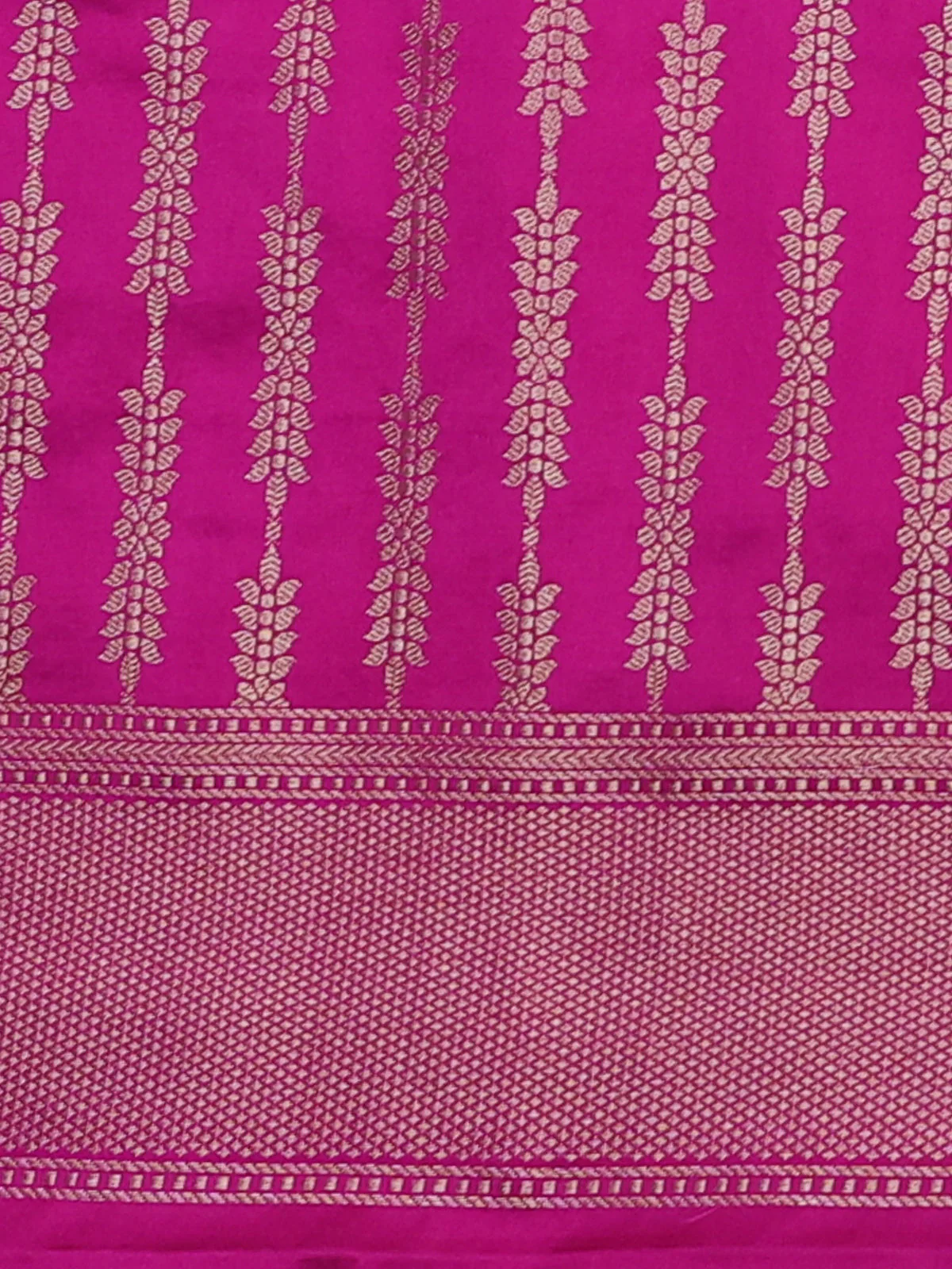 Pink Banarasi Tanshoi Silk Saree - Image 3