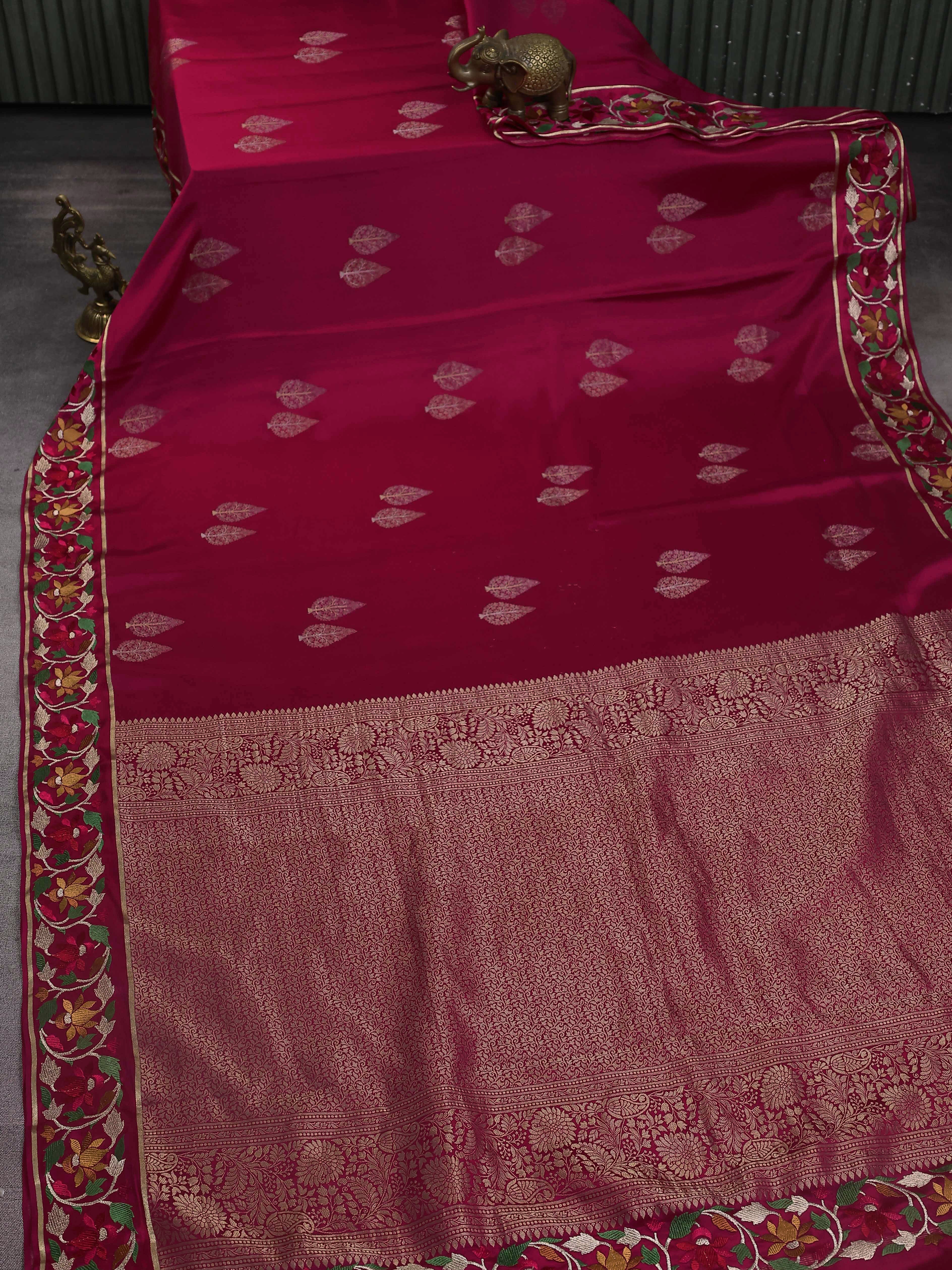 Pink Crepe Silk Saree With Border Embroidery - Image 3