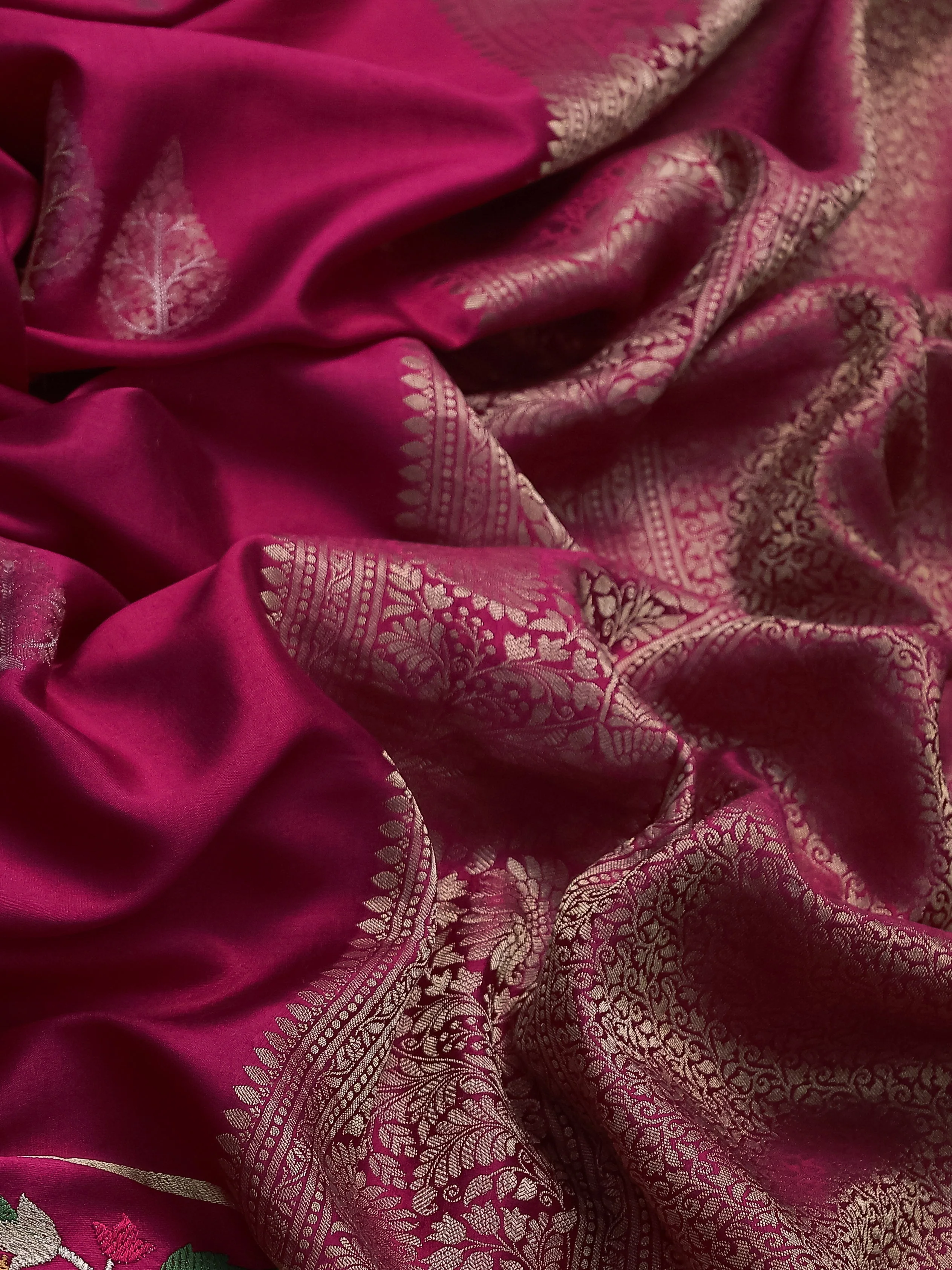 Pink Crepe Silk Saree With Border Embroidery - Image 4
