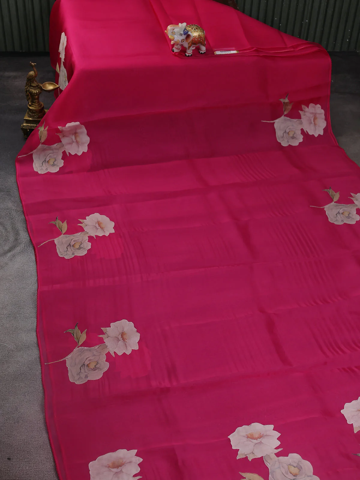 Pink Pure Organza Silk Saree With Applique Work - Image 2