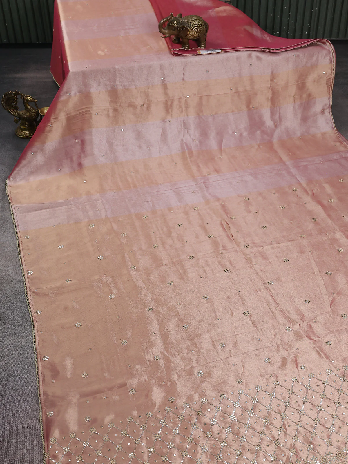 Pink Shade Tissue Silk Saree With Embroidery Readymade Blouse - Image 3