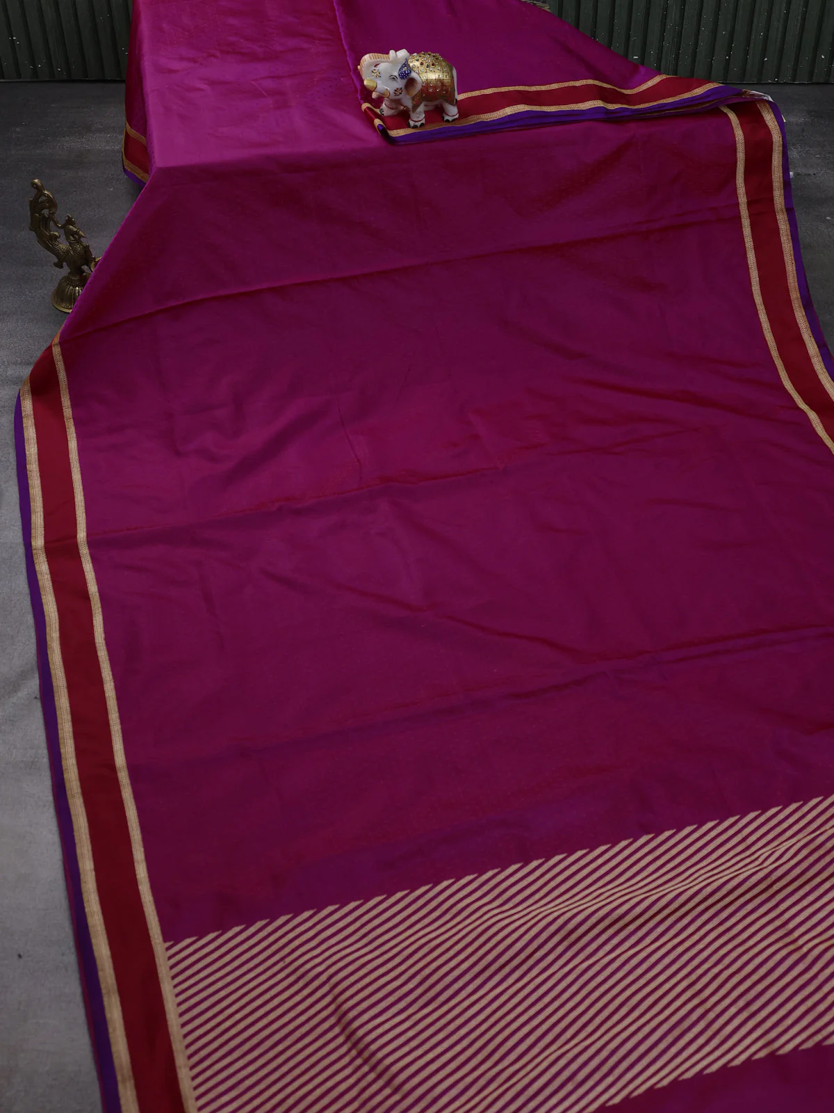 Pink-Violet Banarasi Tanshoi Silk Saree - Image 2