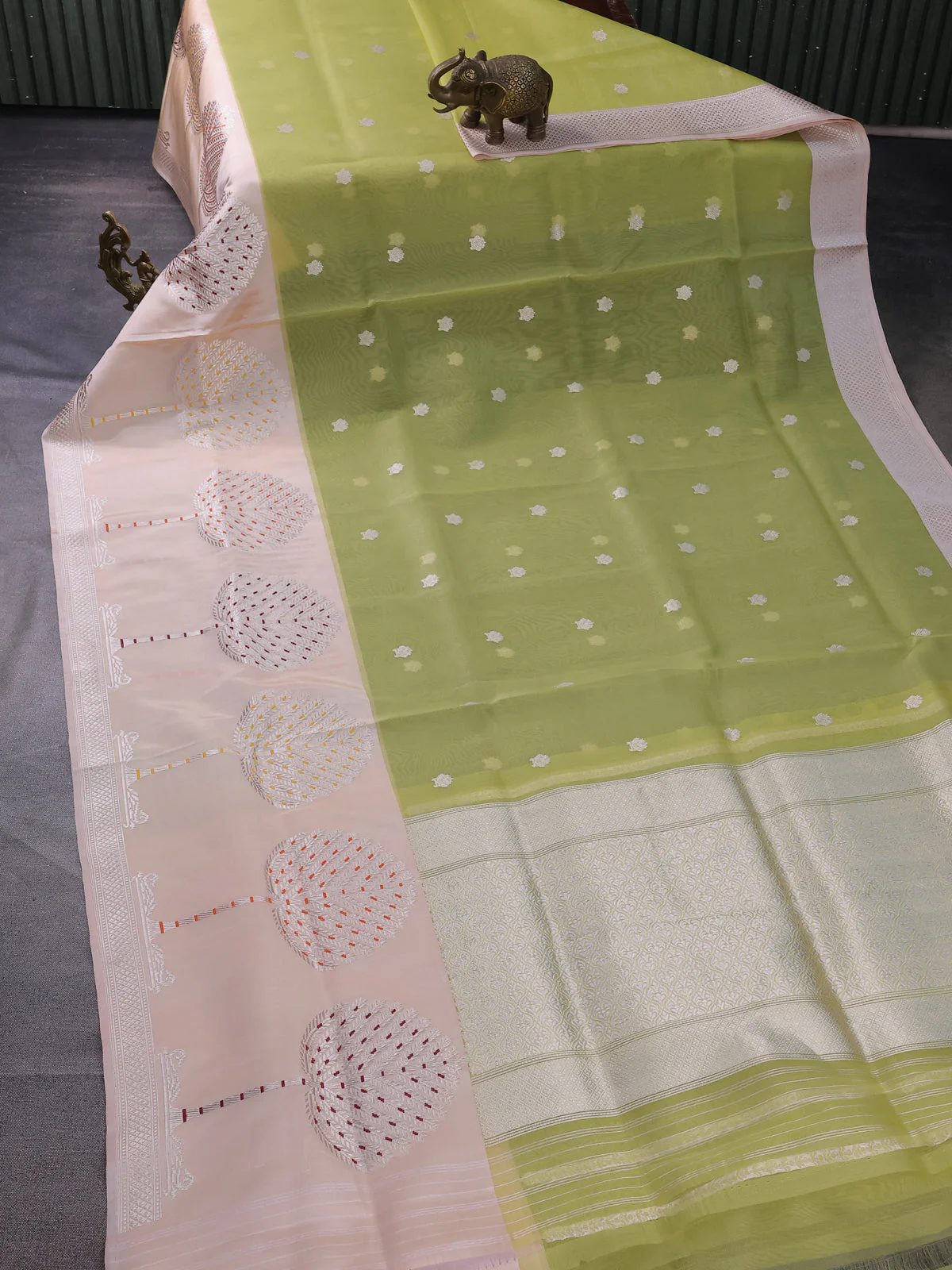 Pista Green & Cream Banarasi Kora Saree With Zari Buttas & Long Rich Border - Image 2