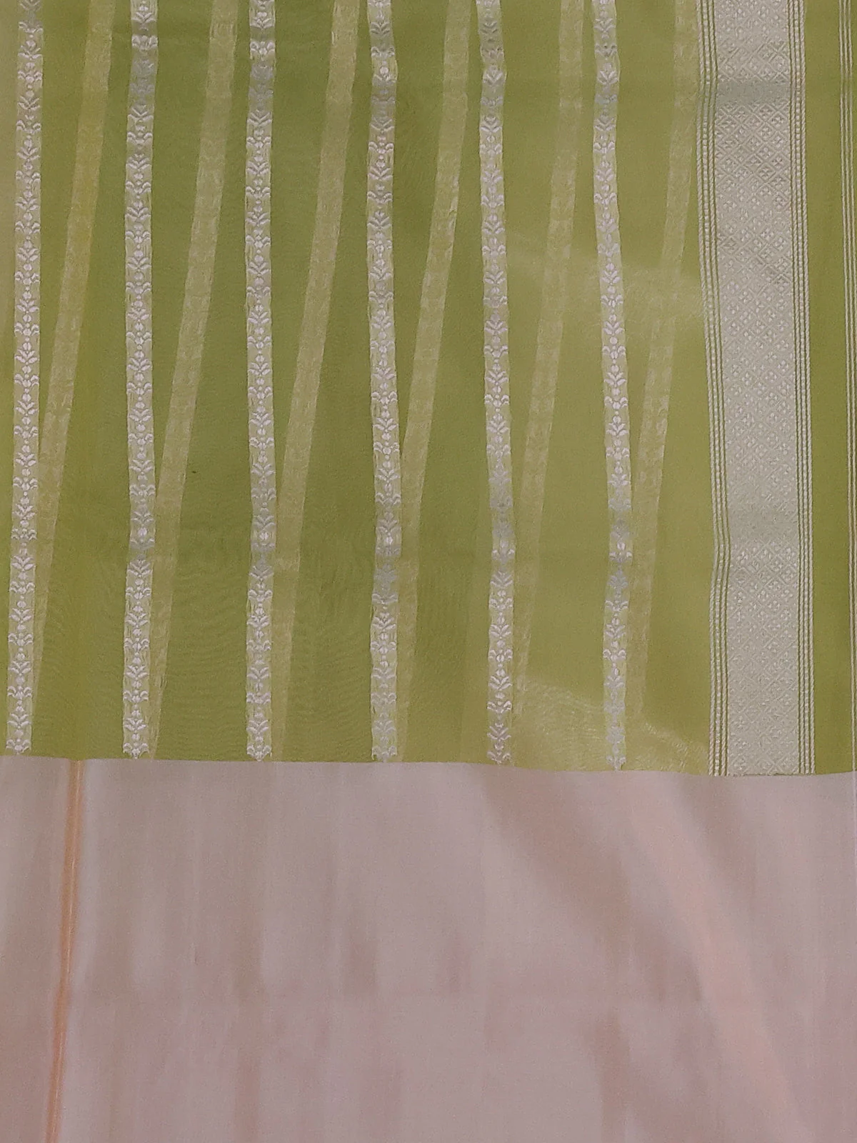Pista Green & Cream Banarasi Kora Saree With Zari Buttas & Long Rich Border - Image 4