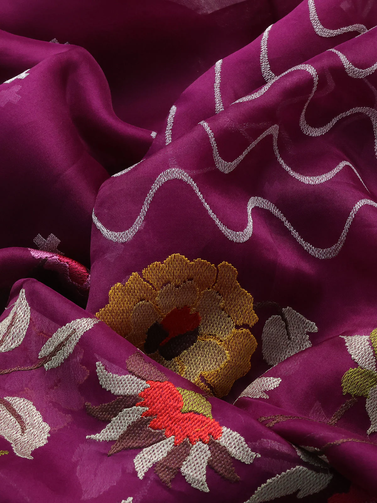 Purple Organza Silk Saree With Floral Embroidey & Rich Muniya Style Border - Image 3