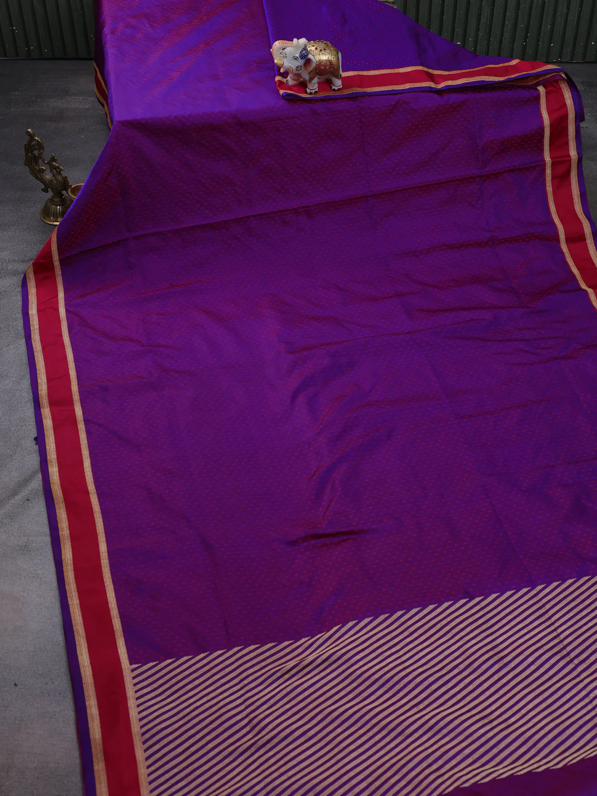 Purple -Red Banarasi Tanshoi Silk Saree - Image 2
