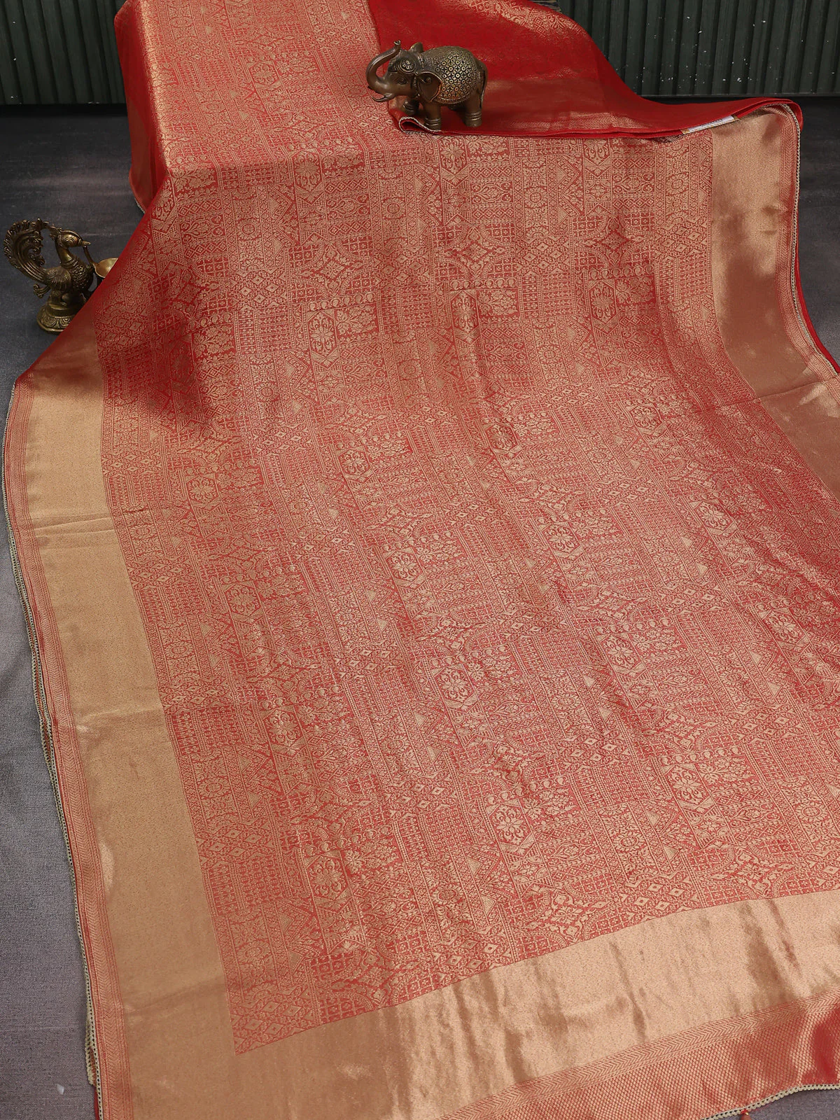 Red Banarasi Silk Saree With Embroidery Readymade Blouse - Image 3