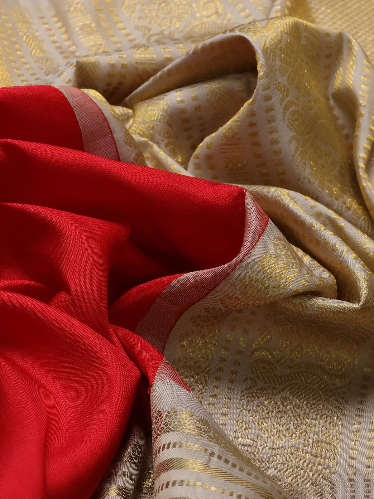 Red-Cream Pure Kanchipuram Silk Saree - Image 3