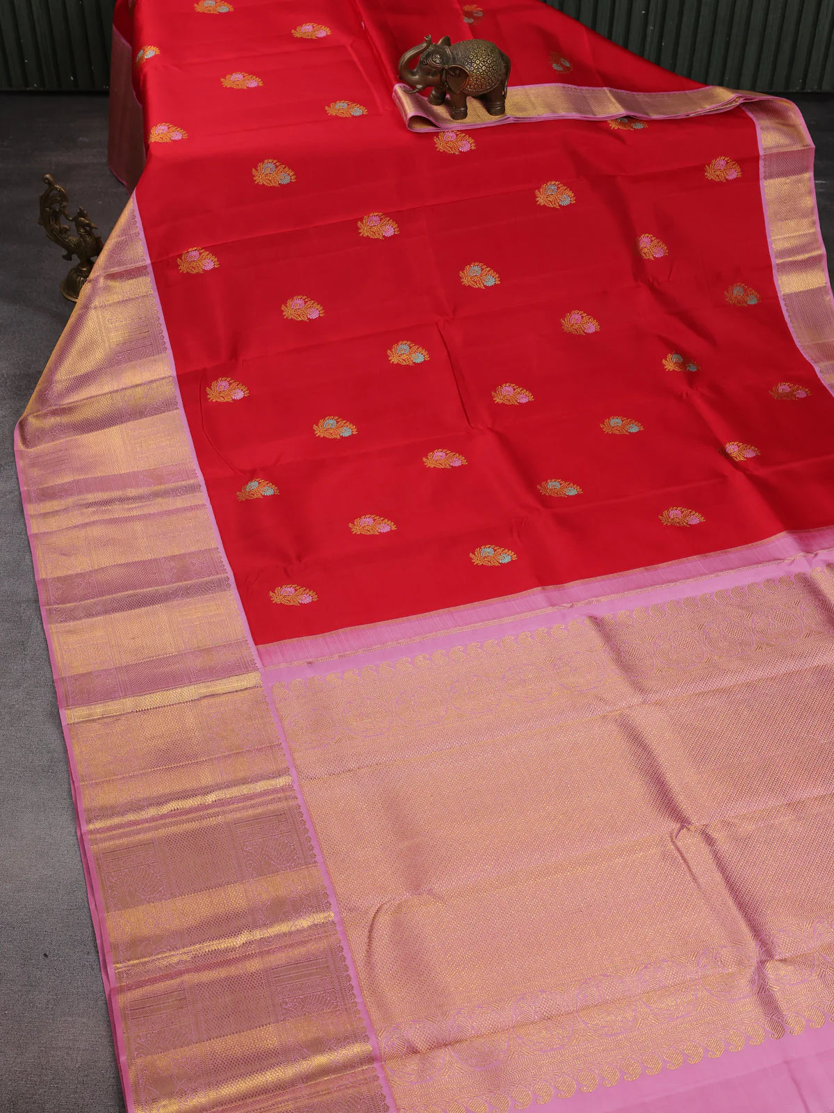 Red-Pastel Pink Pure Kanchipuram Silk Saree - Image 2