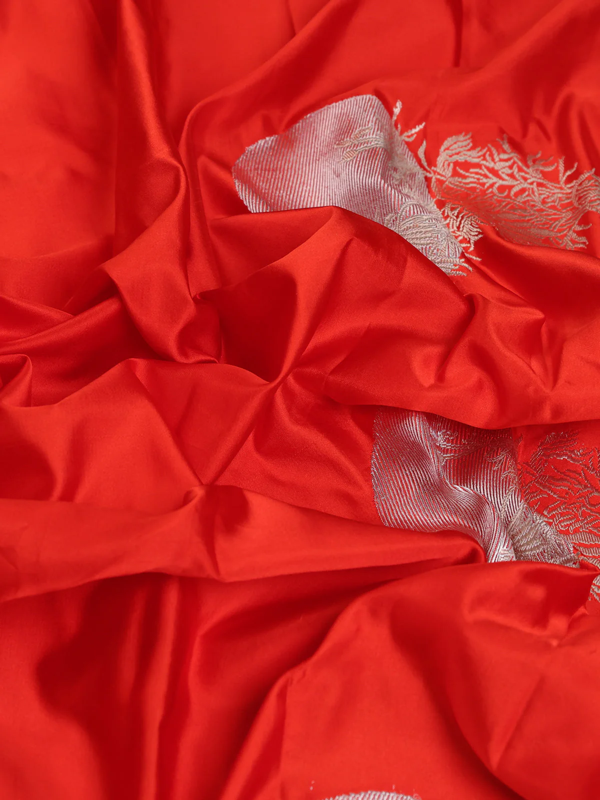 Red - Pink Banarasi Mushru Silk Saree - Image 3