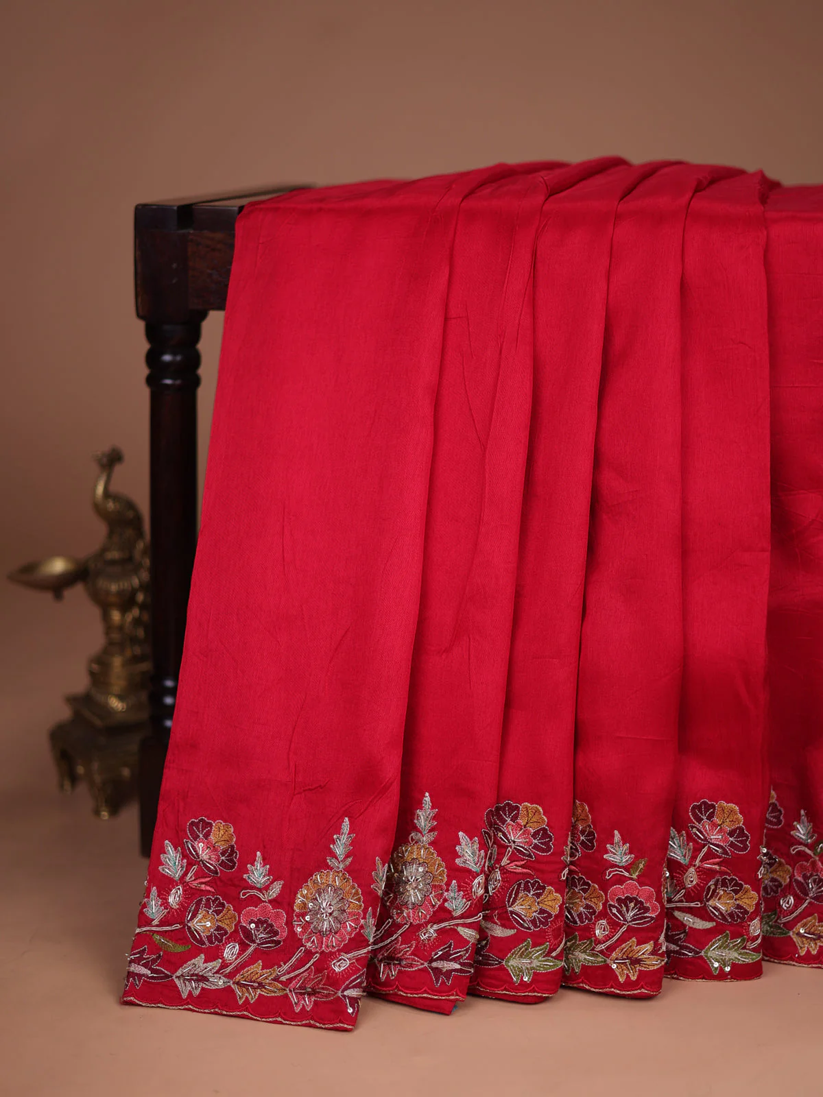 Red Tussar Silk Saree With Embroidered Readymade Blouse - Image 2