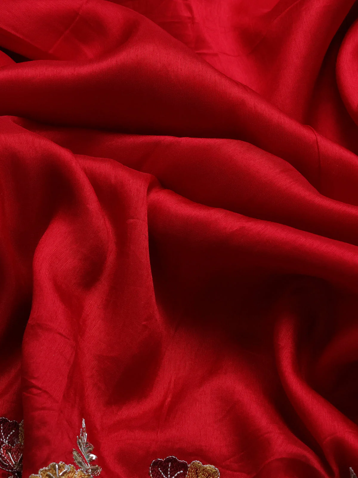 Red Tussar Silk Saree With Embroidered Readymade Blouse - Image 3