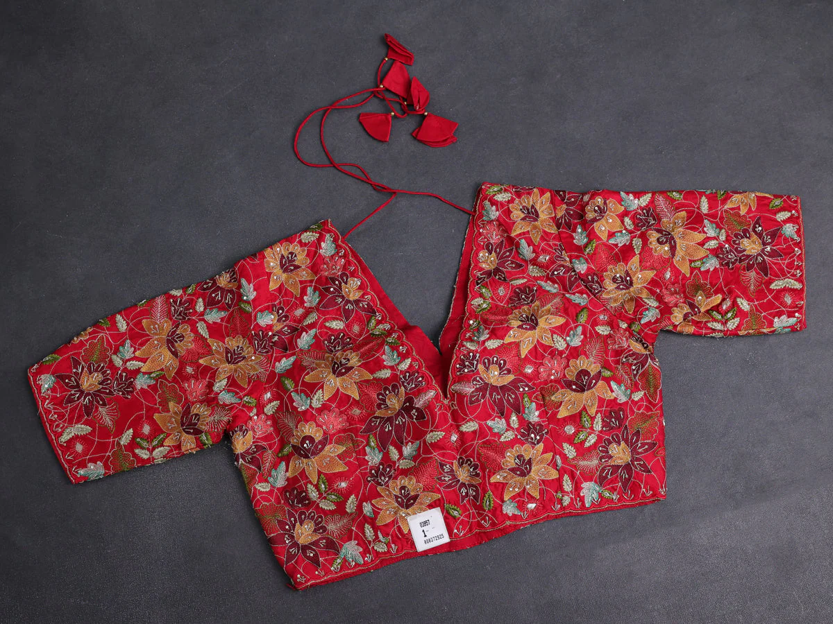 Red Tussar Silk Saree With Embroidered Readymade Blouse - Image 5