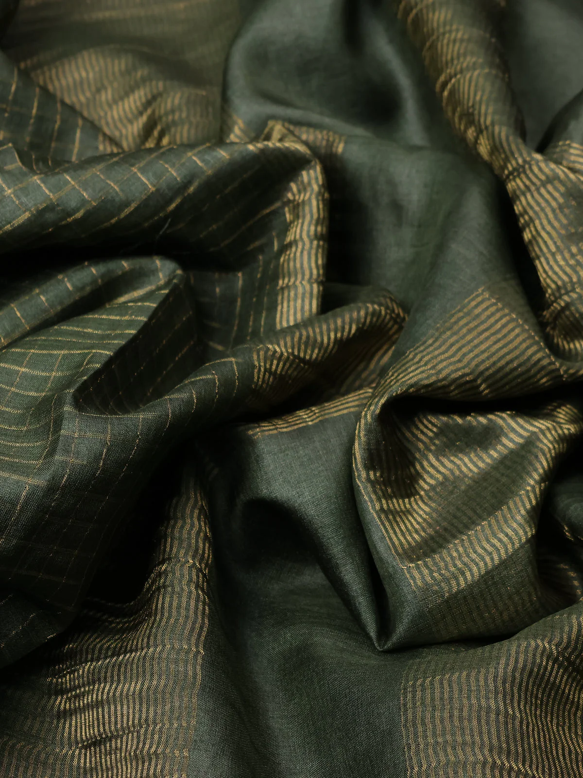 Sap Green Tussar Silk Saree - Image 3
